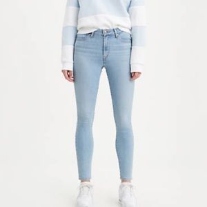 Levi’s 721 Skinny Jeans